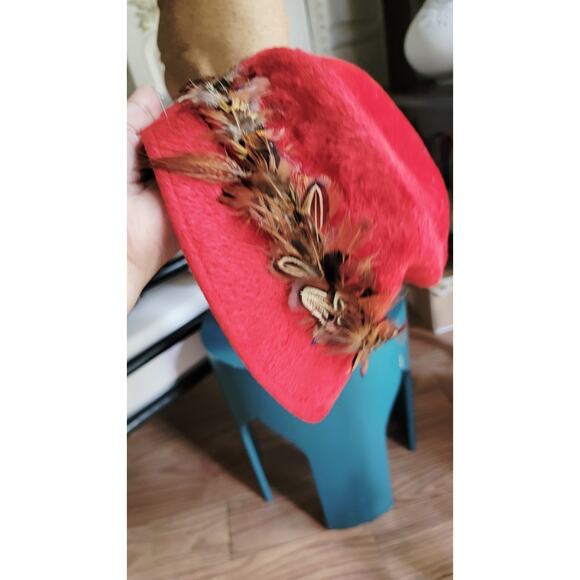 Vtg Christine Originals Park Ave NY Red Faux Fur Cloche Hat Feathers Sz S - Picture 9 of 10